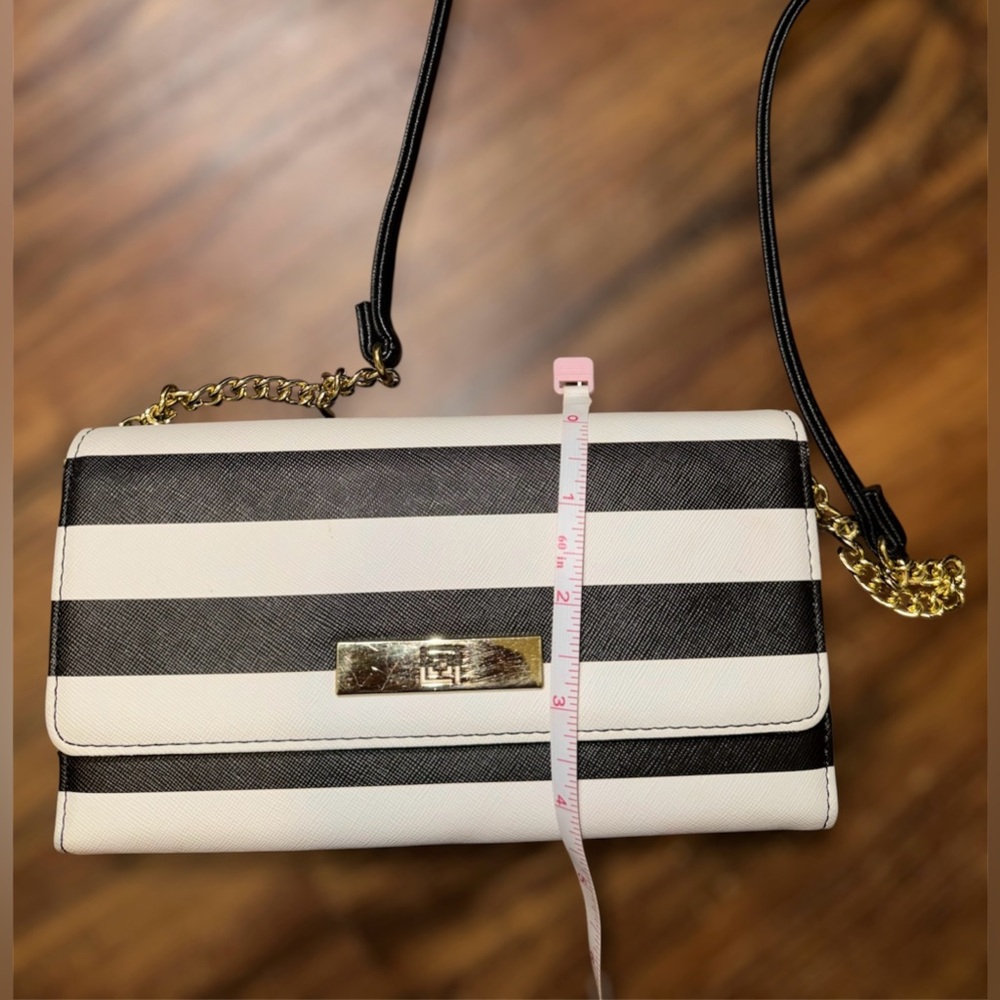 Liz Claiborne Striped Crossbody‎ - Picture 4 of 5